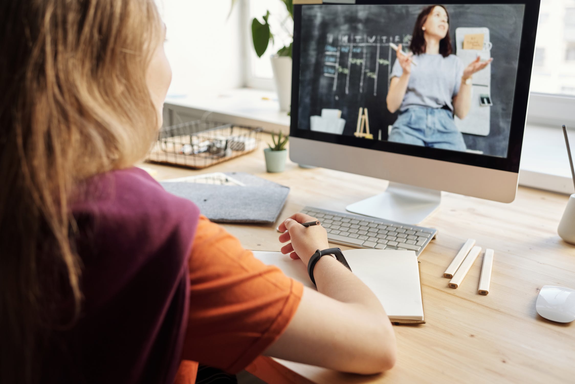 Embracing Digital Learning: Revolutionizing Education in the Digital Age